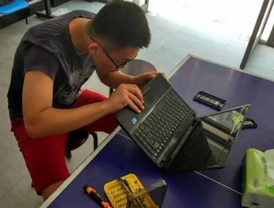 網絡安全進社區，志愿服務暖人心——記浙商大白帽子聯盟服務山水苑社區計算機網絡信息咨詢活動